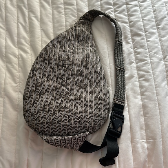 Cross Body Kavu Bag - Picture 2 of 5